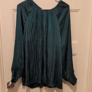 Like New Lane Bryant Dark Green Swing Pleated Blouse Size 14/16